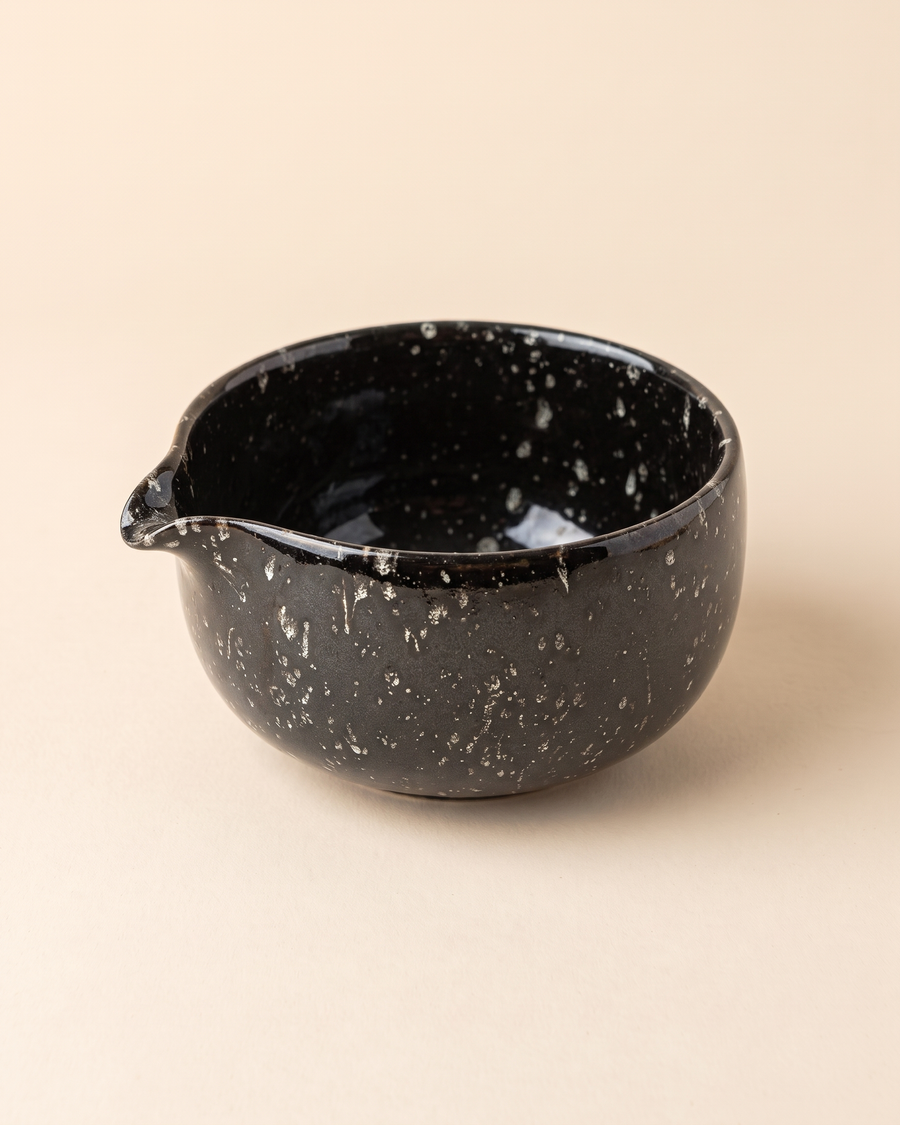 Patterned Ceramic Matcha Bowl – Speckled Black