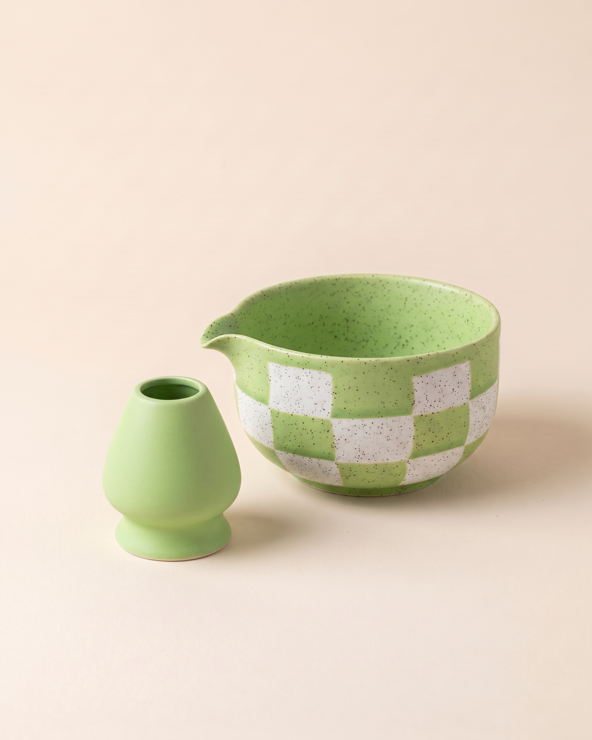 2-Piece Checkerboard Bowl & Holder Set – Green