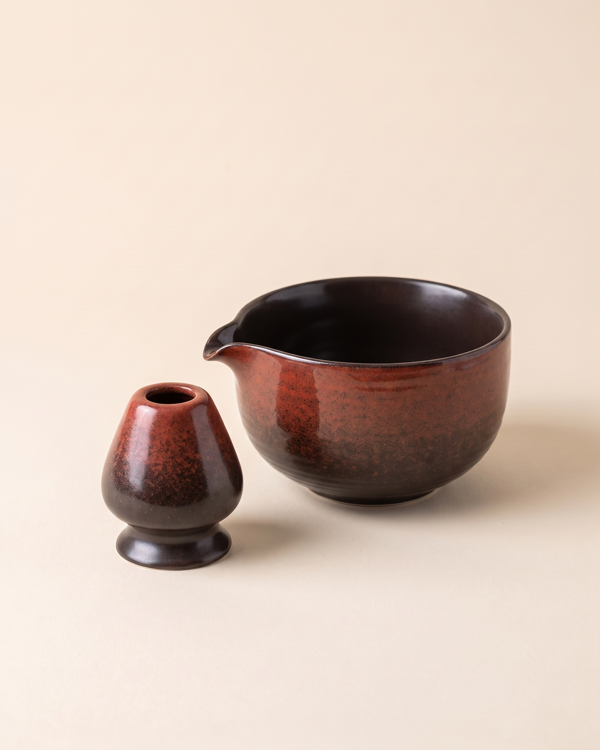 2-Piece Matcha Bowl & Holder Set with Spout – Rust Red