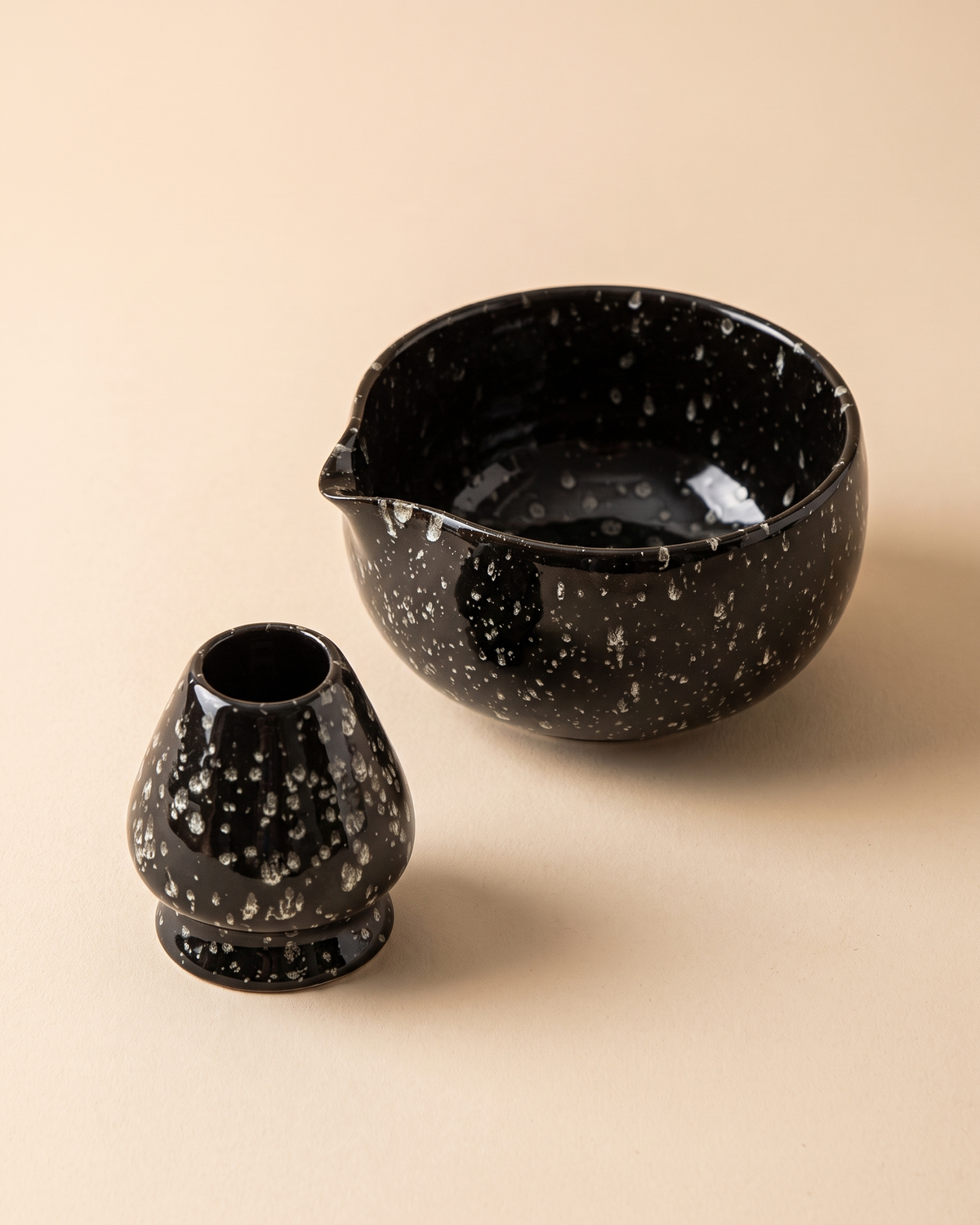 2-Piece Patterned Matcha Bowl & Holder Set – Speckled Black
