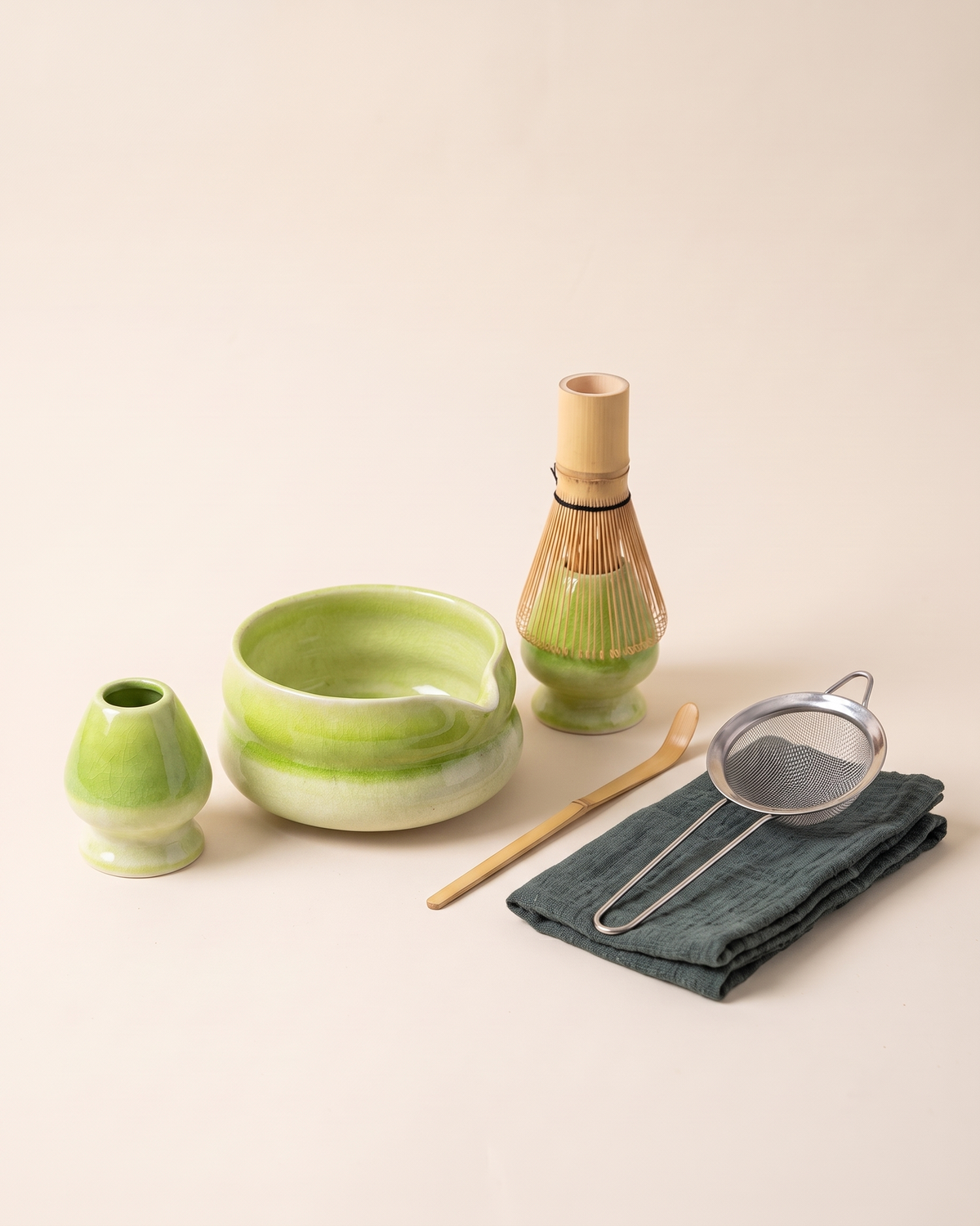 7-Piece Crackle Matcha Set with Bowl, Whisk, Holder, Scoop, Sifter & Cloth – Apple Green