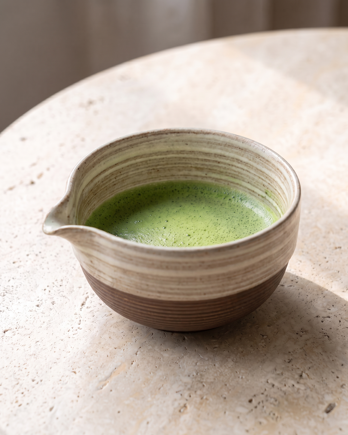 In use: Stoneware Matcha Bowl 500 ml – Cream Stripe, filled with freshly whisked matcha