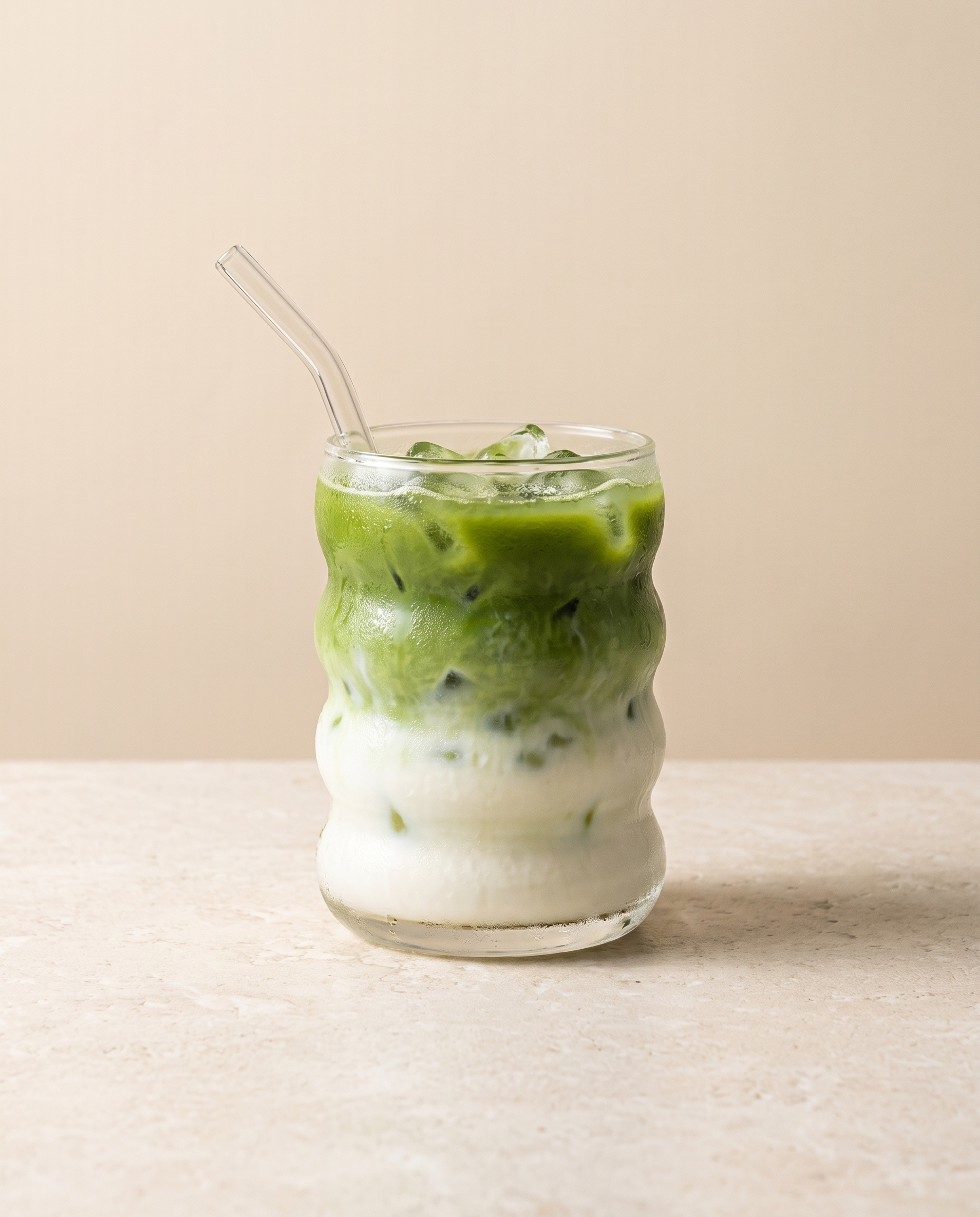In use: Ripple Glass Matcha Cup 380 ml – 1 pc